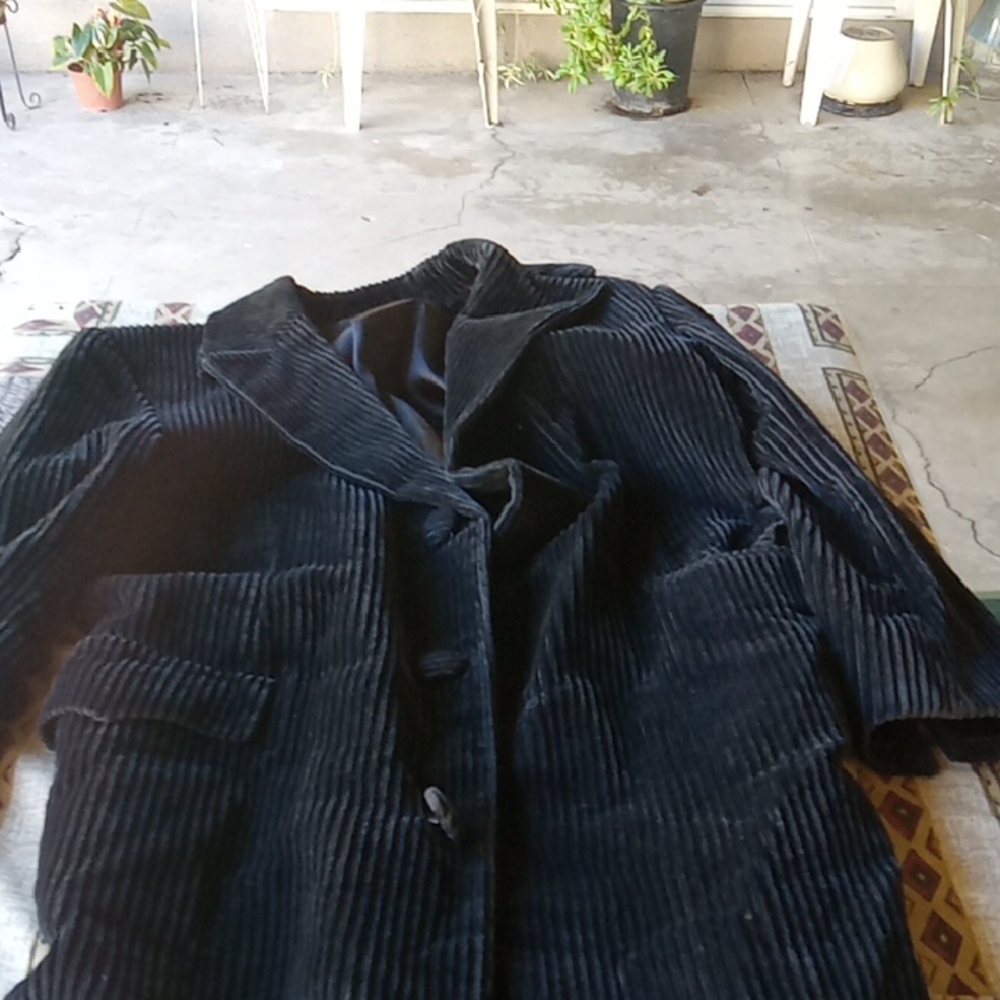 BLACK VINTAGE CORDUROY COAT